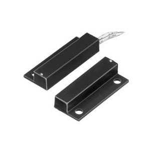 Contatto magnetico per il controllo dell'apertura di...