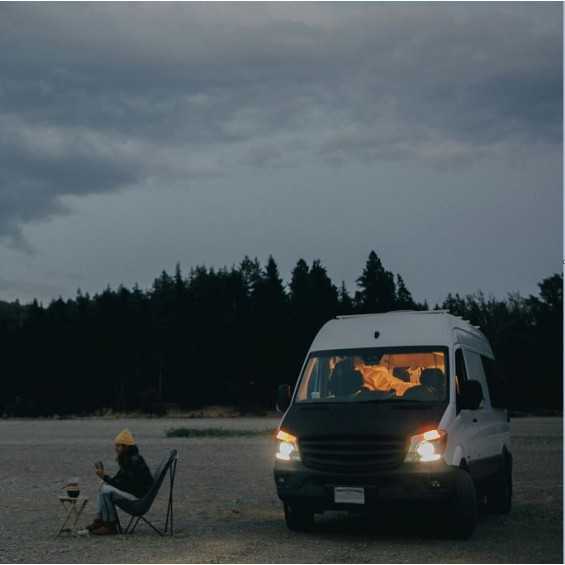 Kit camperizzazione "Gas Free" Plus | 2 Pannelli fotovoltaici 200W | 2 Batterie Litio LiFePo4 200Ah | Inverter 3kW