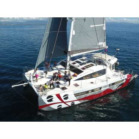 Pannelli solari flessibili su barca Enecom