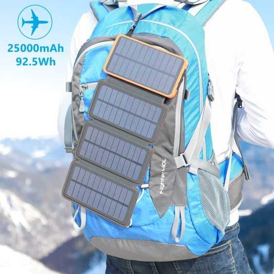 Caricabatterie Power Bank 25000 mAh e pannelli solari 5W e torcia Caricabatterie Power Bank 25000 mAh e pannelli solari 5W e torcia