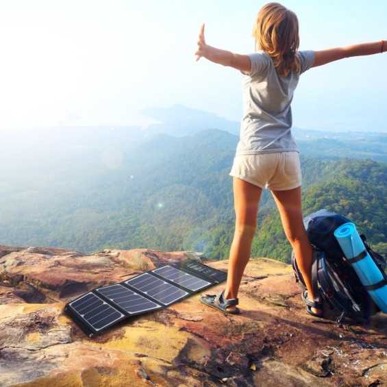 Caricabatterie solare 24W Solar Charger Caricabatterie solare 24W Solar Charger